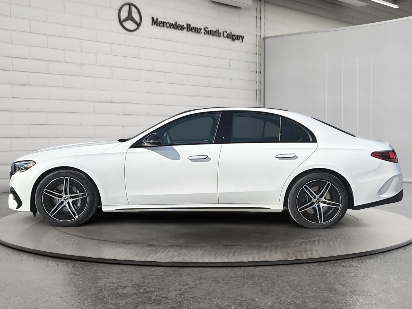 Photo 2026 Mercedes-Benz E-Class 450 4MATIC Sedan #5