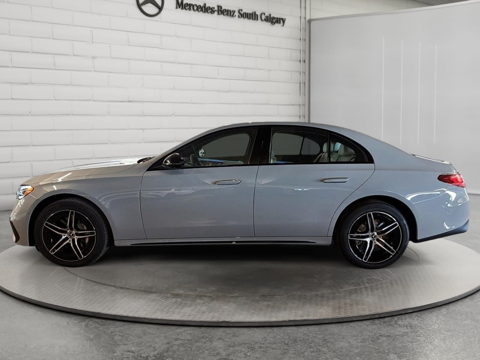 Photo 2026 Mercedes-Benz E-Class 450 4MATIC Sedan #5