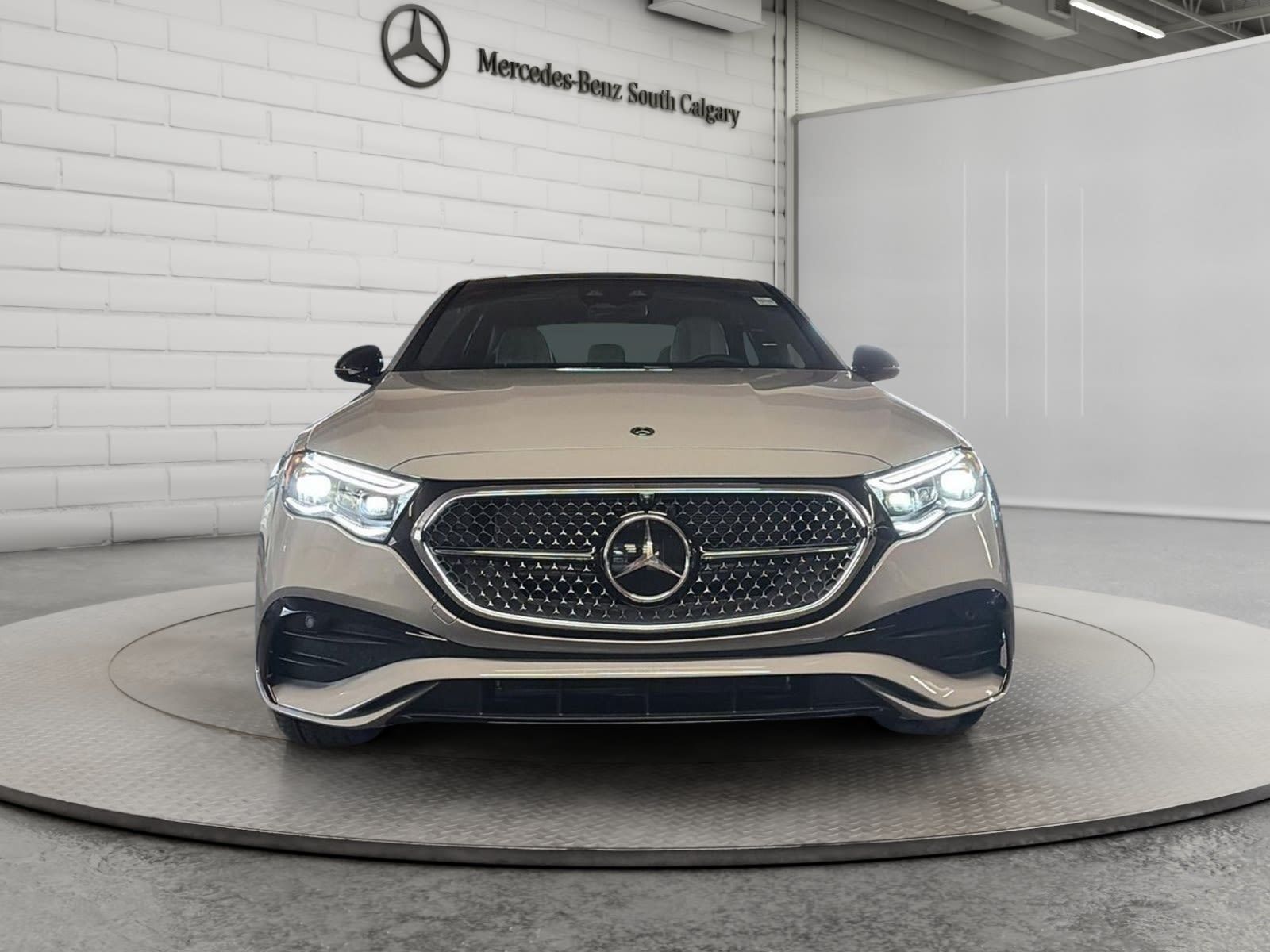 Photo 2026 Mercedes-Benz E-Class 450 4MATIC Sedan #2