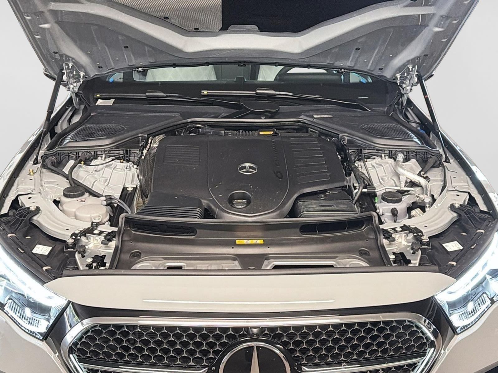 Photo 2026 Mercedes-Benz E-Class 450 4MATIC Sedan #8