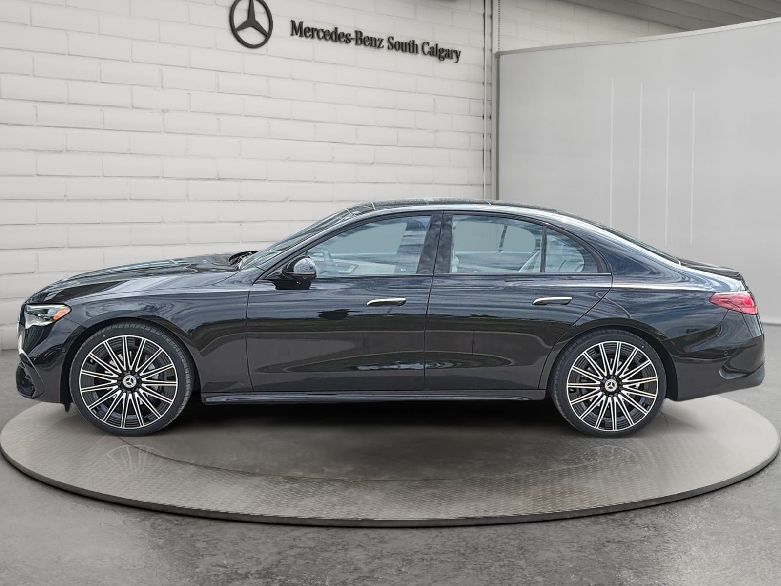 Photo 2026 Mercedes-Benz E-Class 350 4MATIC Sedan #5