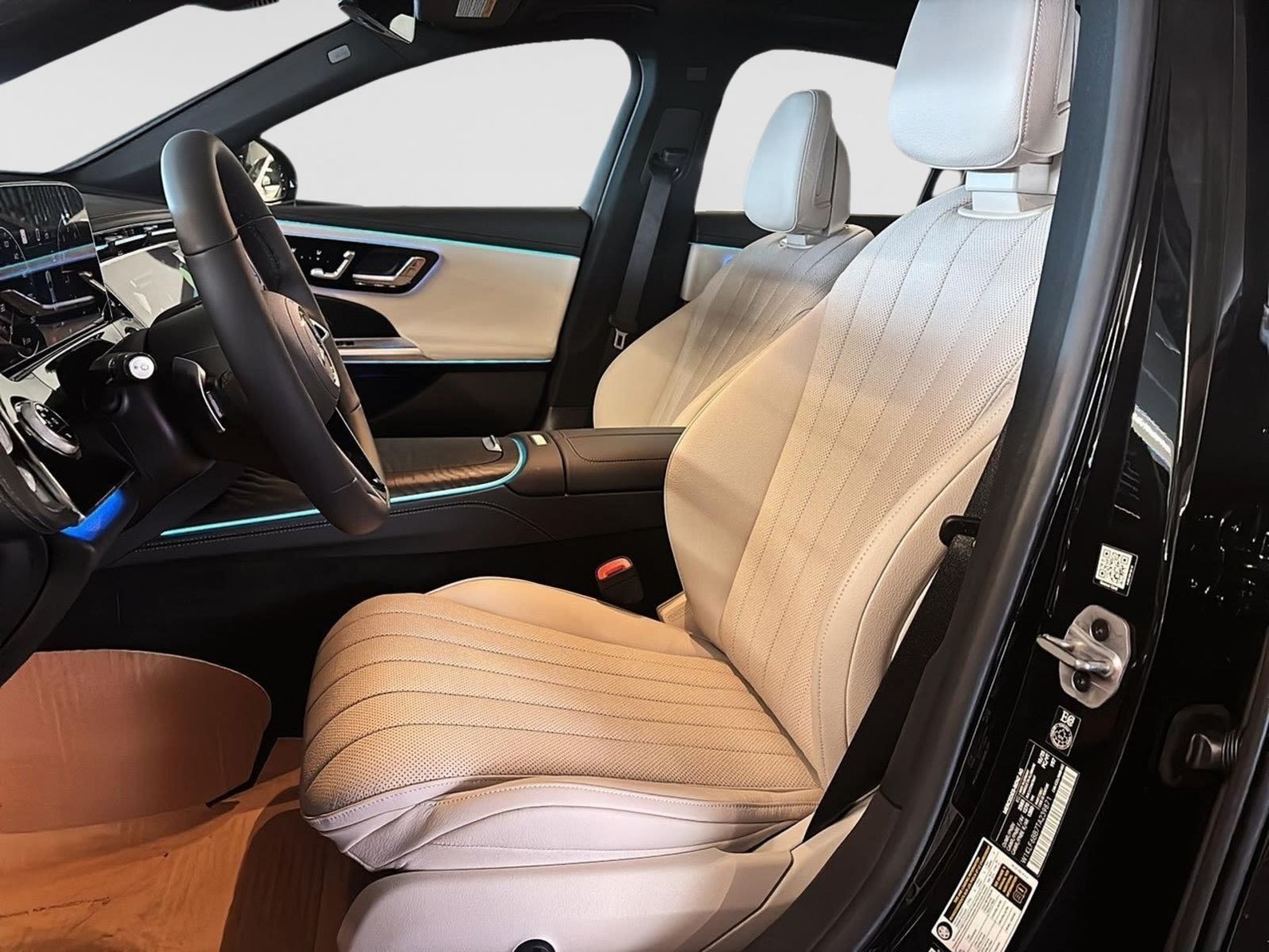 Photo 2026 Mercedes-Benz E-Class 450 4MATIC Sedan #8
