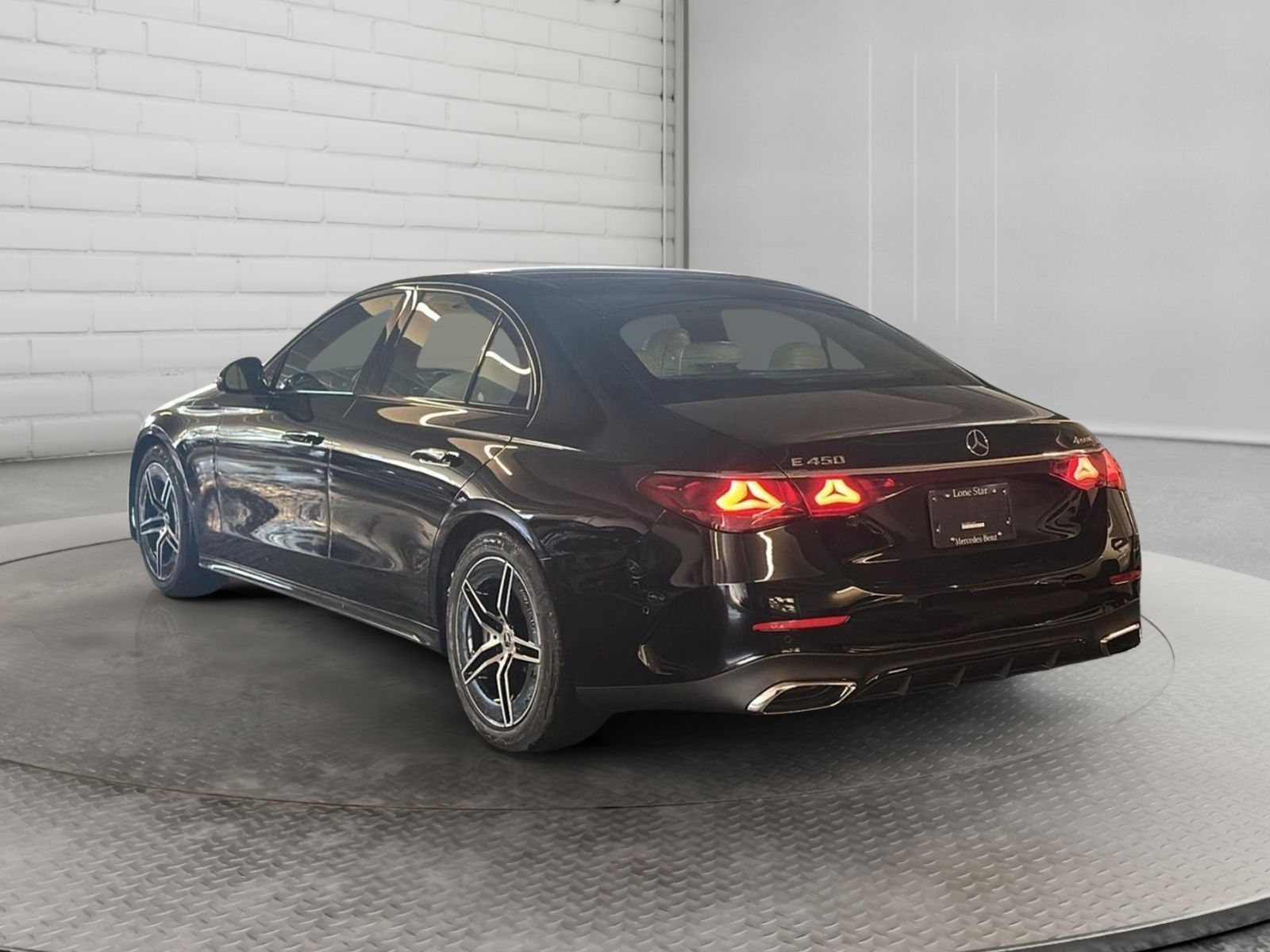 Photo 2026 Mercedes-Benz E-Class 450 4MATIC Sedan #4