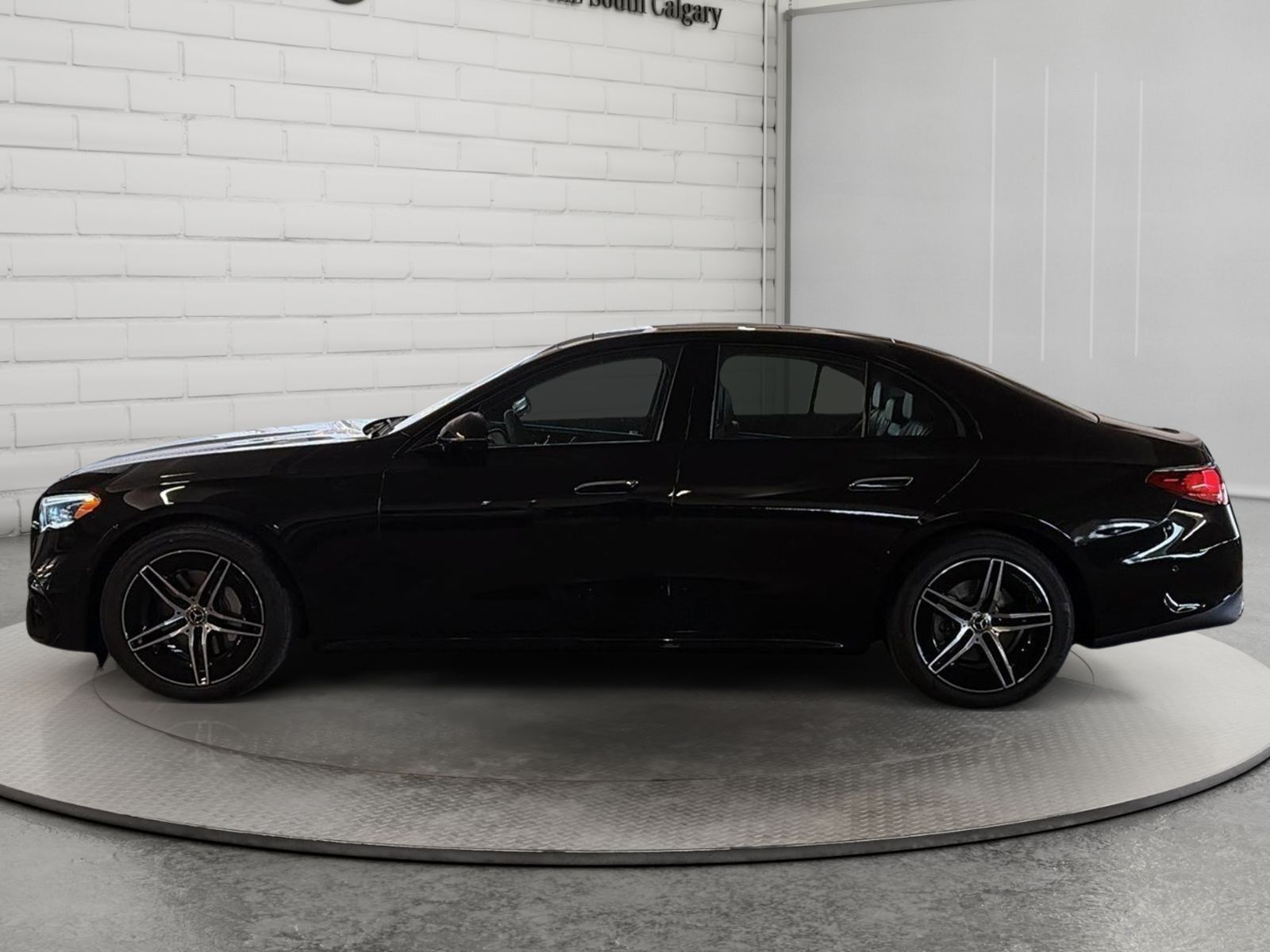 Photo 2026 Mercedes-Benz E-Class 350 4MATIC Sedan #5