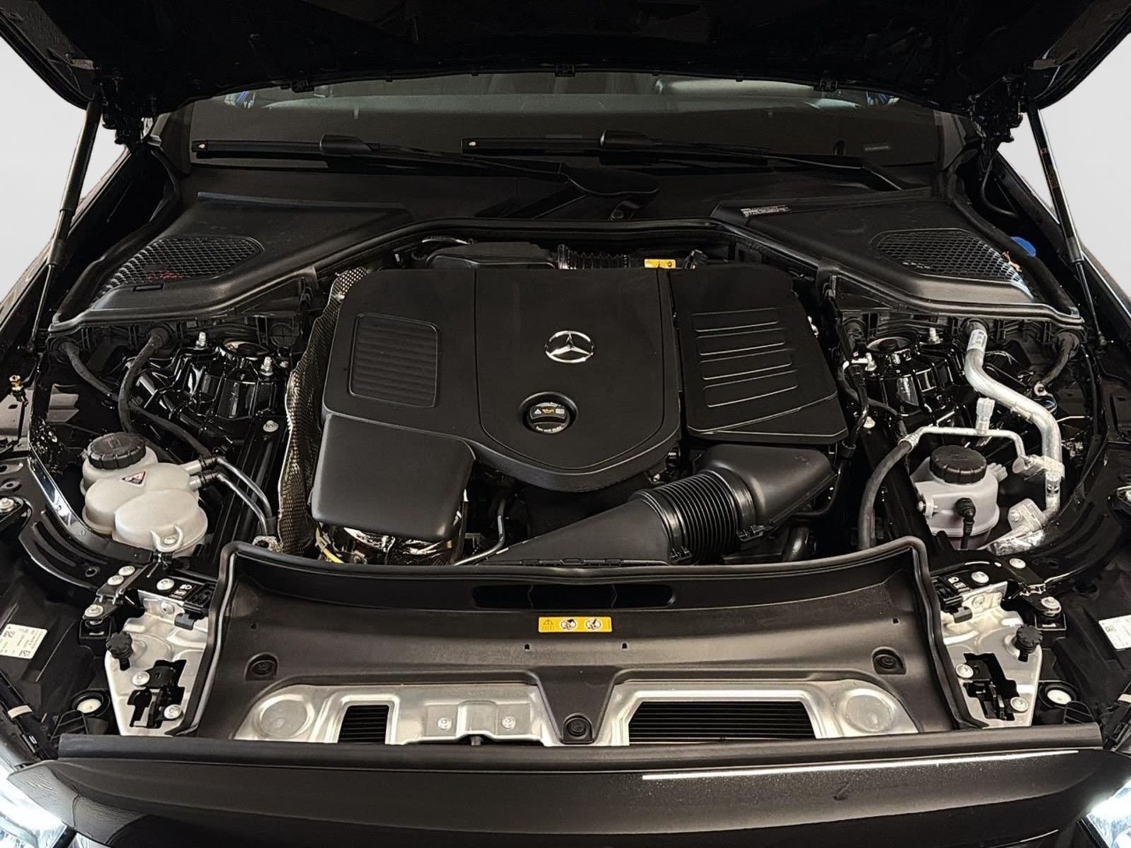 Photo 2026 Mercedes-Benz E-Class 350 4MATIC Sedan #8