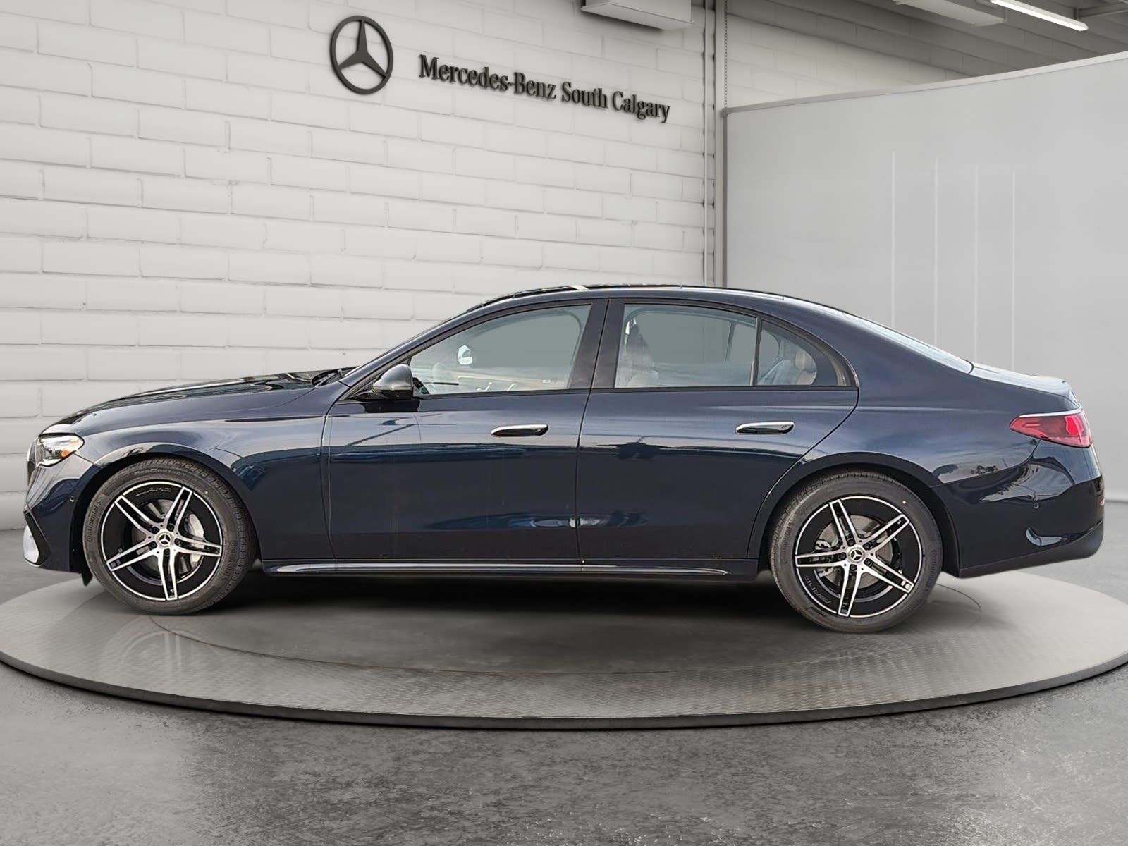 Photo 2026 Mercedes-Benz E-Class 350 4MATIC Sedan #5