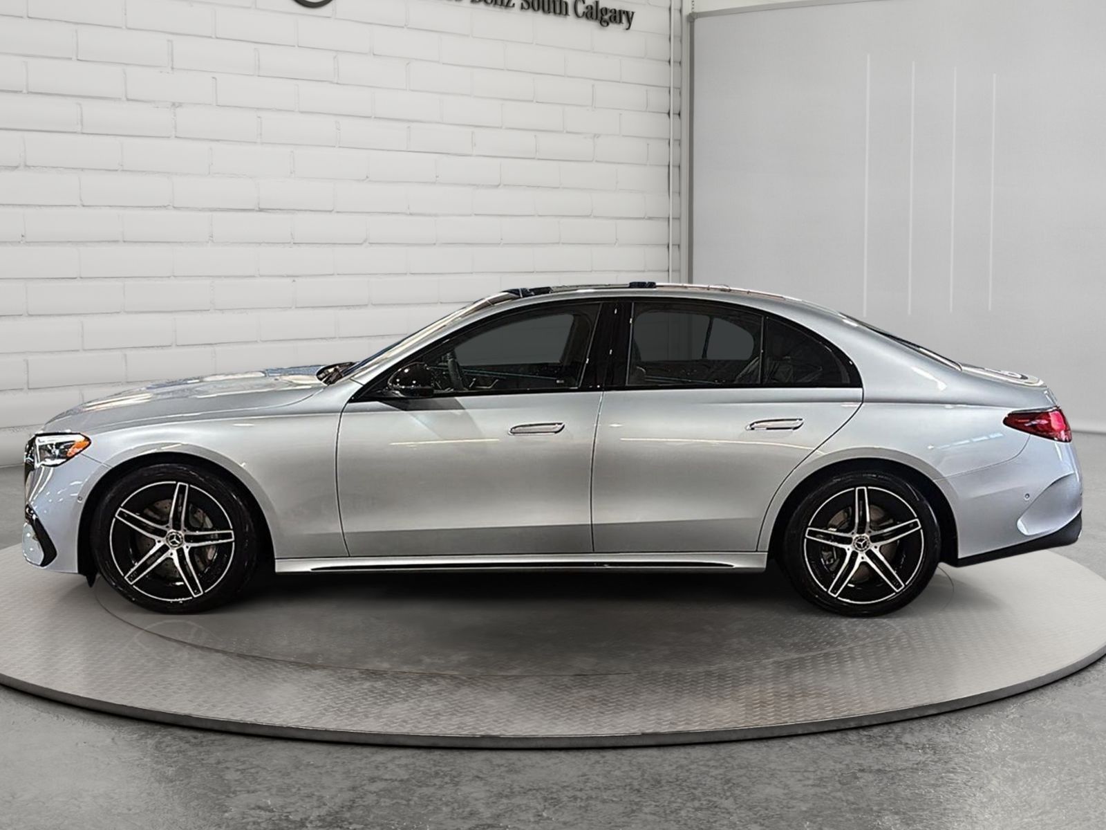 Photo 2026 Mercedes-Benz E-Class 450 4MATIC Sedan #5