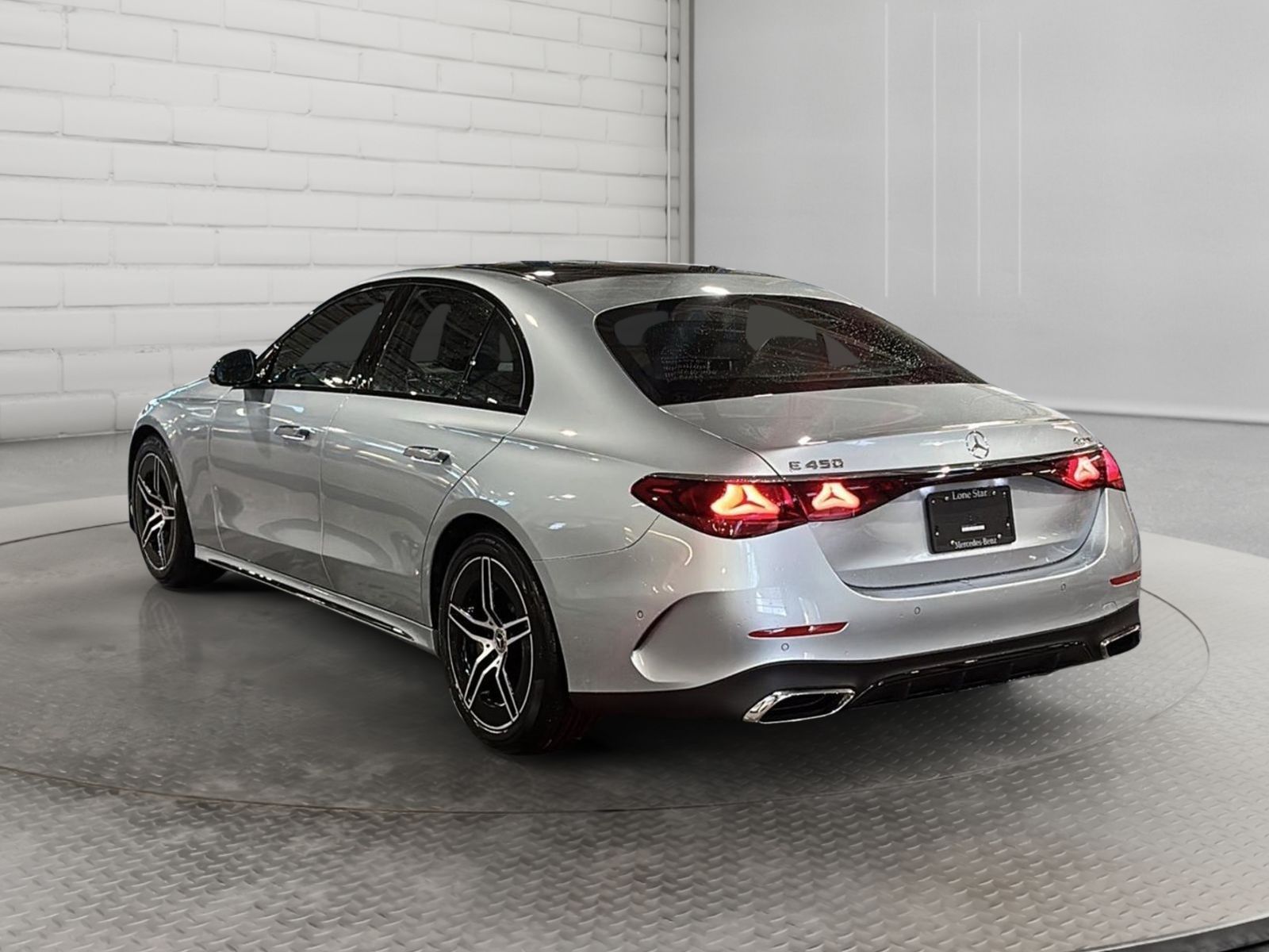 Photo 2026 Mercedes-Benz E-Class 450 4MATIC Sedan #4