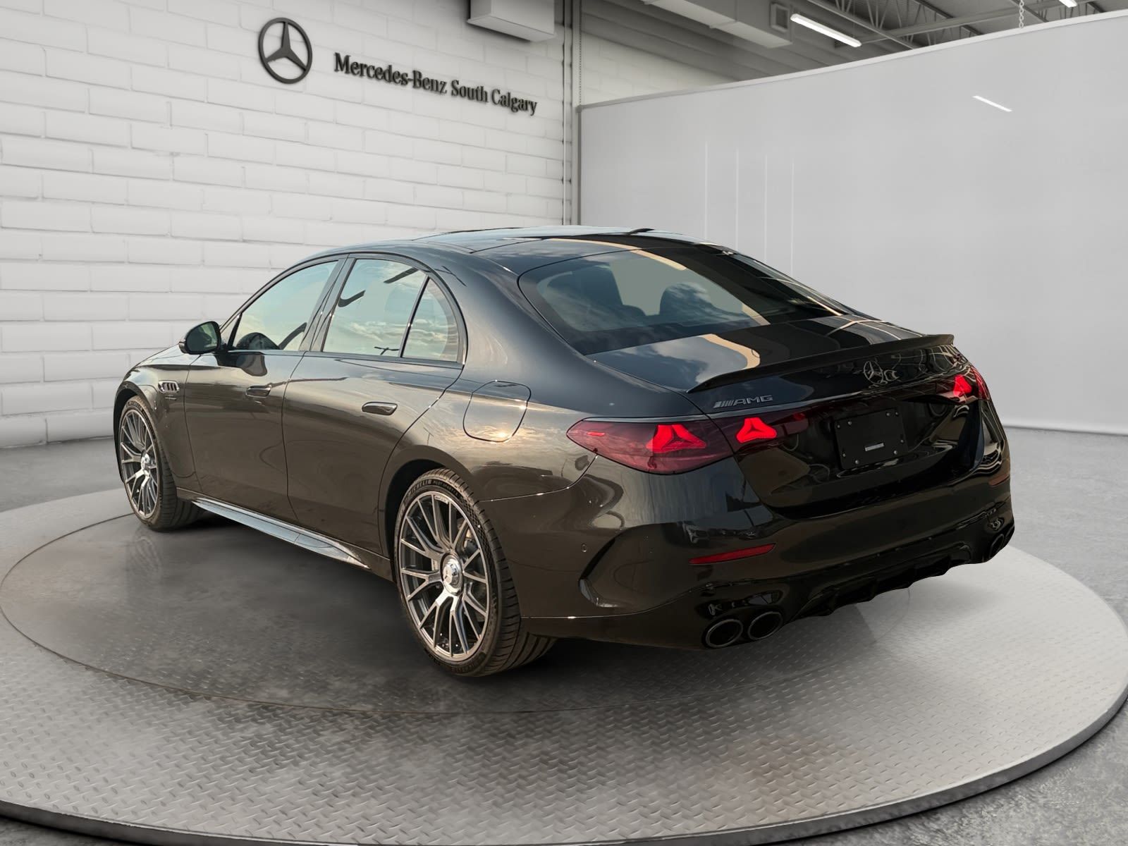 Photo 2027 Mercedes-Benz E-Class AMG 53 E #7