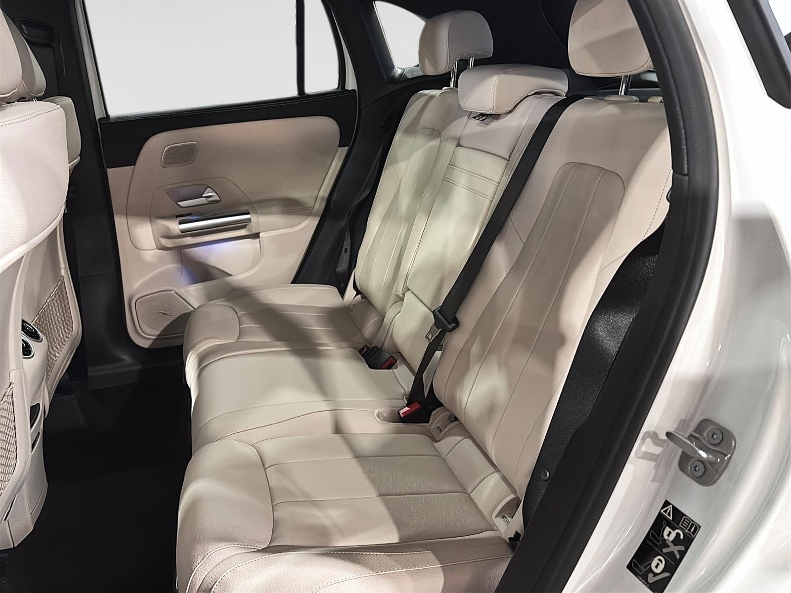 Photo 2026 Mercedes-Benz GLA 250 4MATIC SUV #8