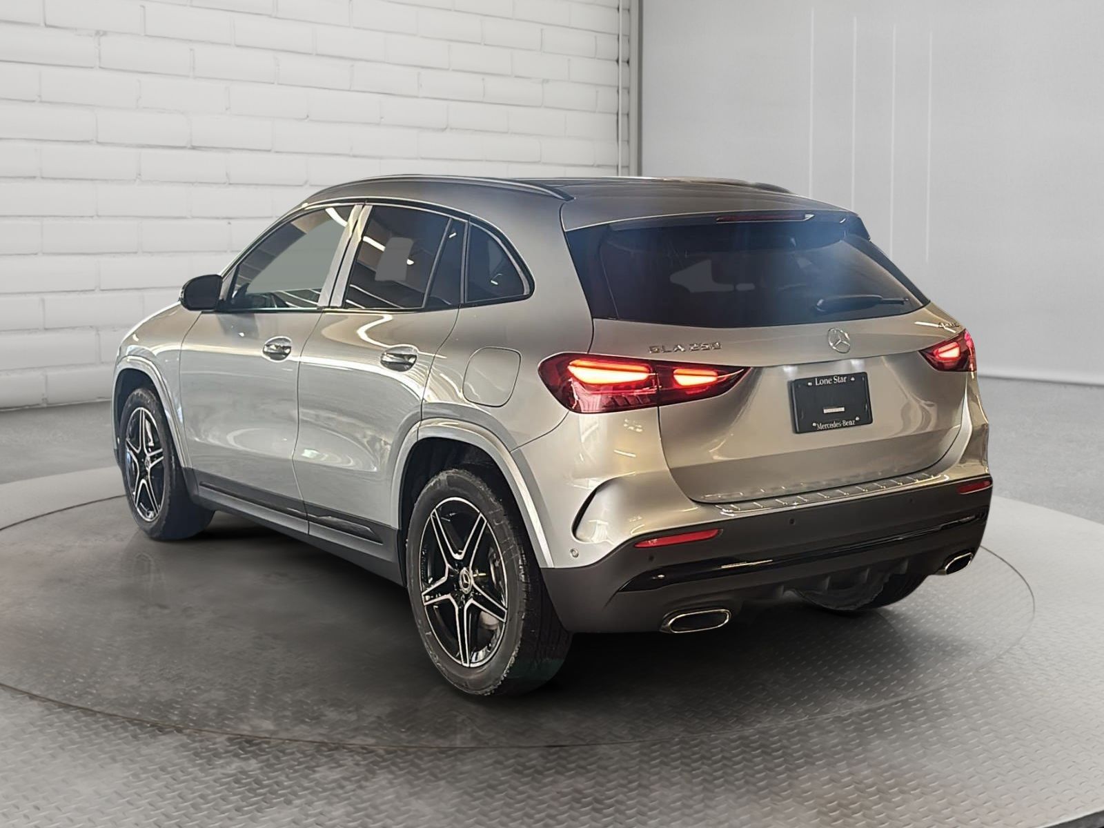 Photo 2026 Mercedes-Benz GLA 250 4MATIC SUV #4