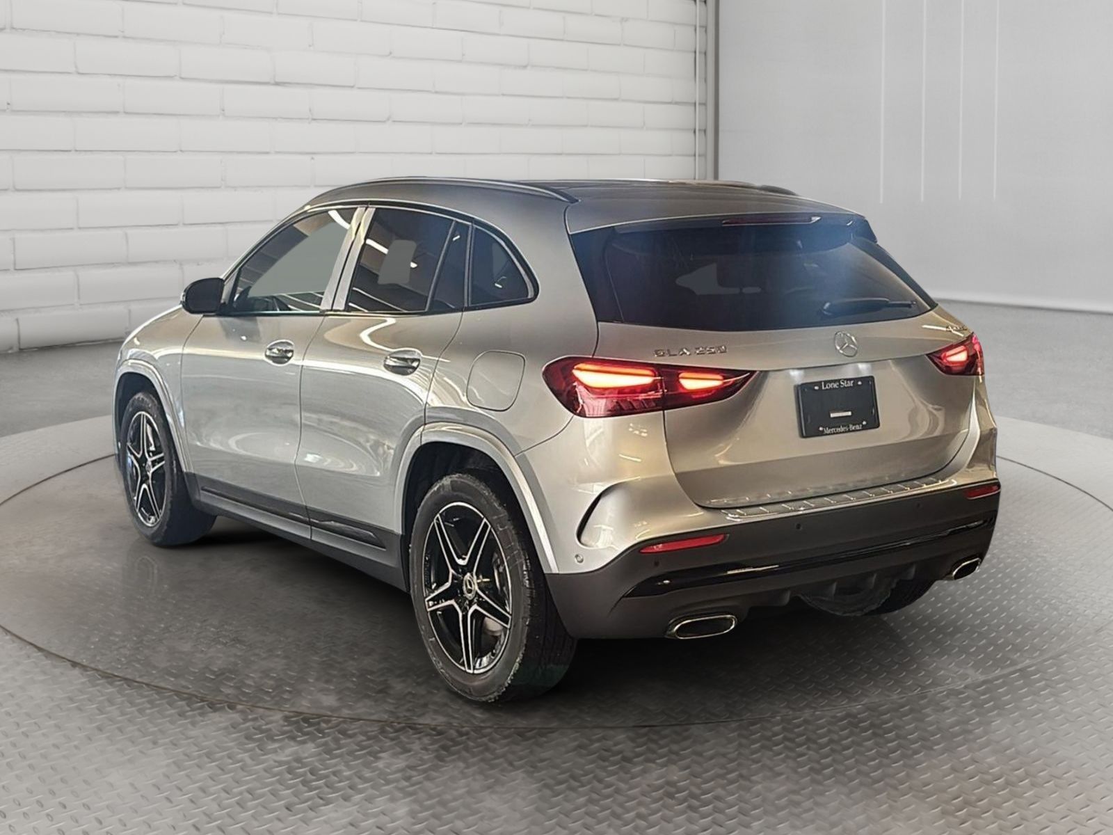 Photo 2026 Mercedes-Benz GLA 250 4MATIC SUV #4