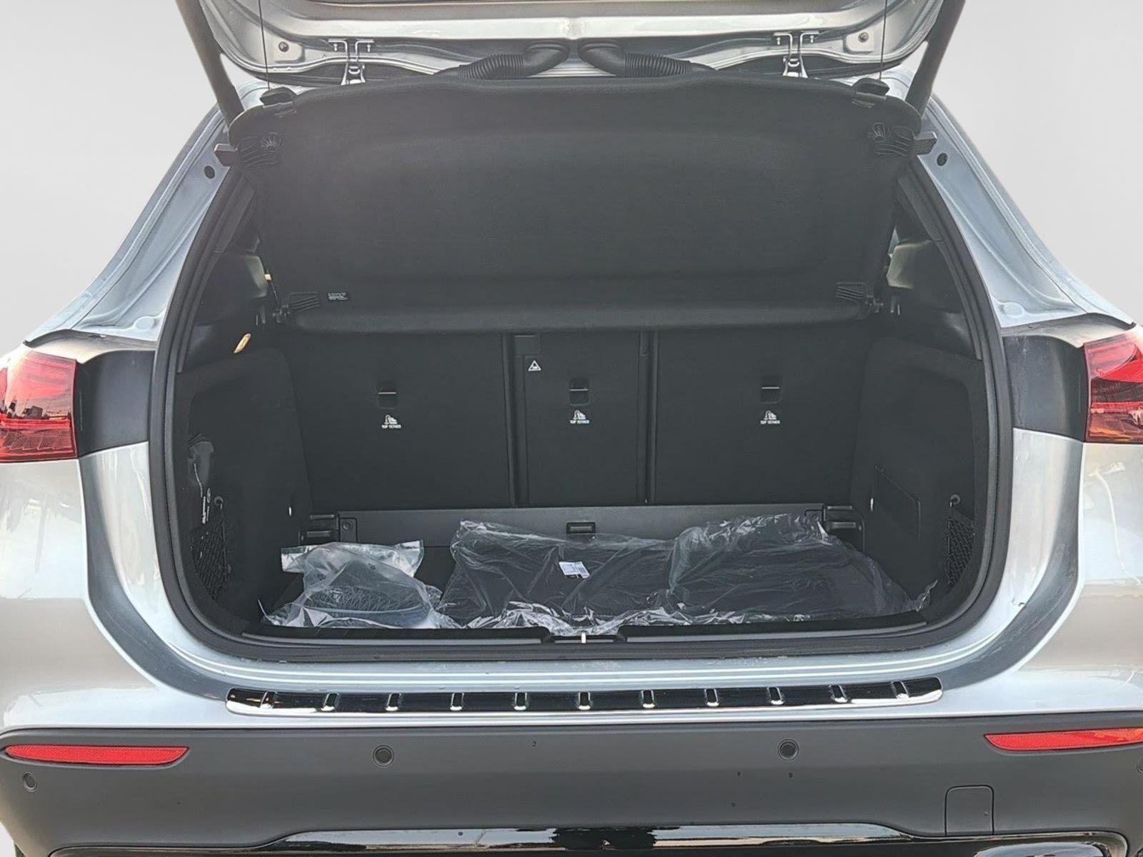 Photo 2026 Mercedes-Benz GLA 250 4MATIC SUV #7