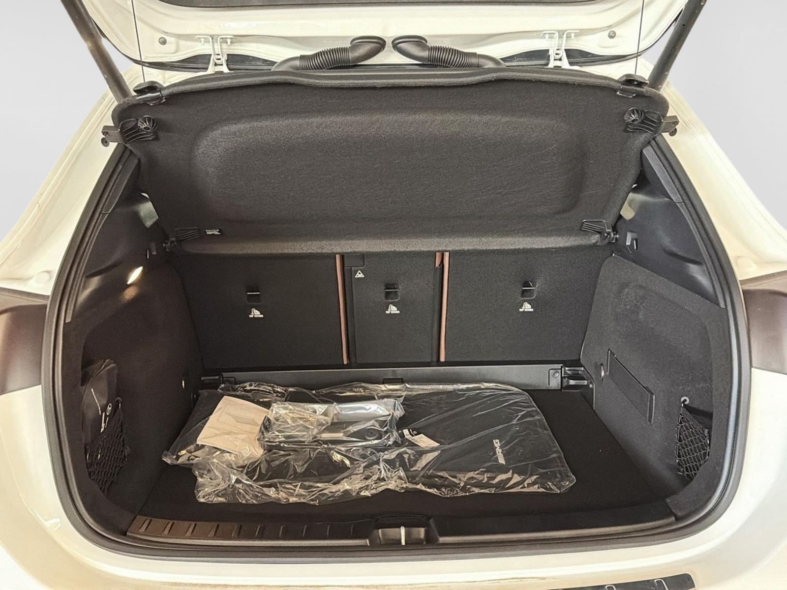 Photo 2026 Mercedes-Benz GLA 250 4MATIC SUV #6