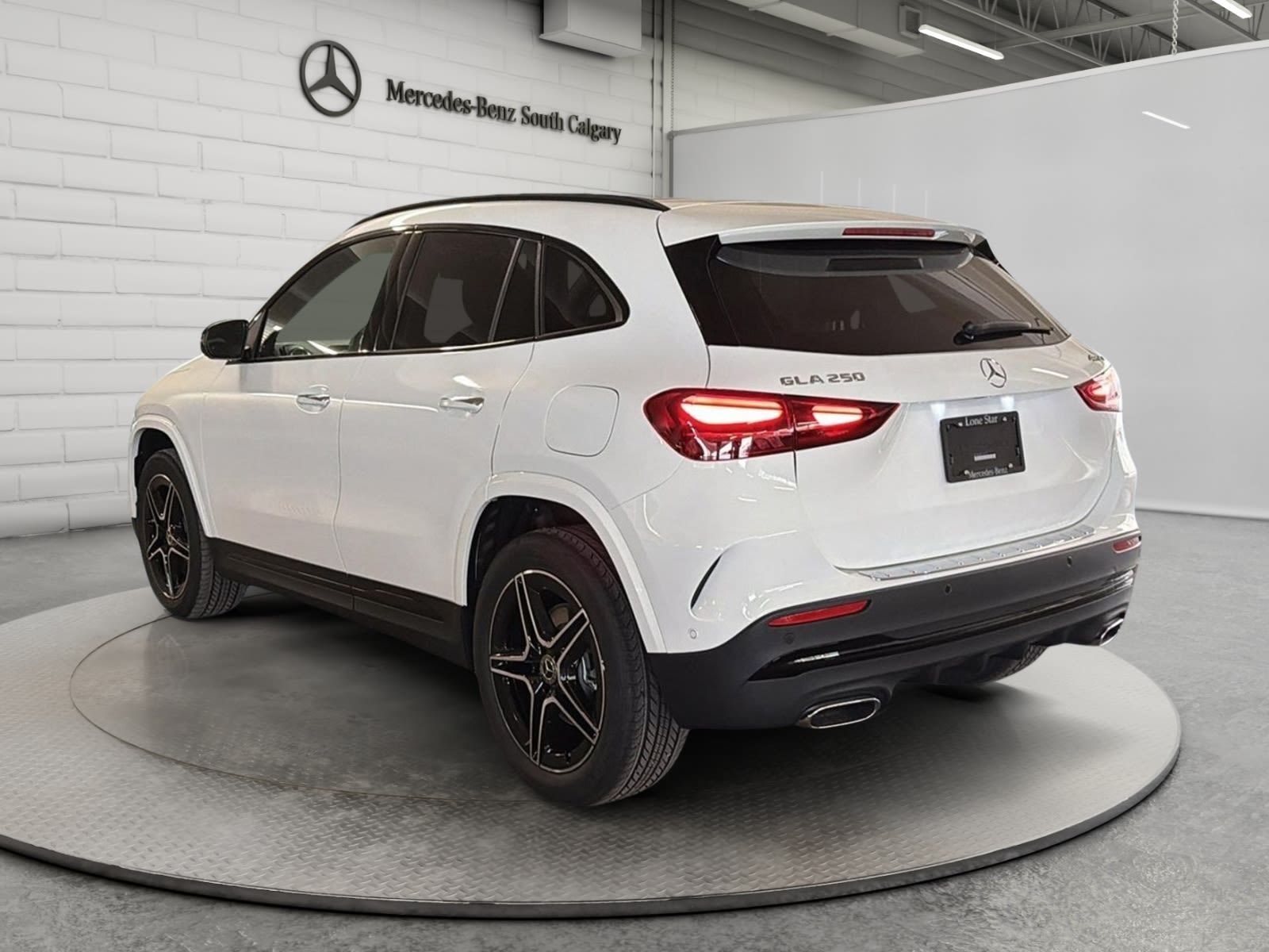Photo 2026 Mercedes-Benz GLA 250 4MATIC SUV #4