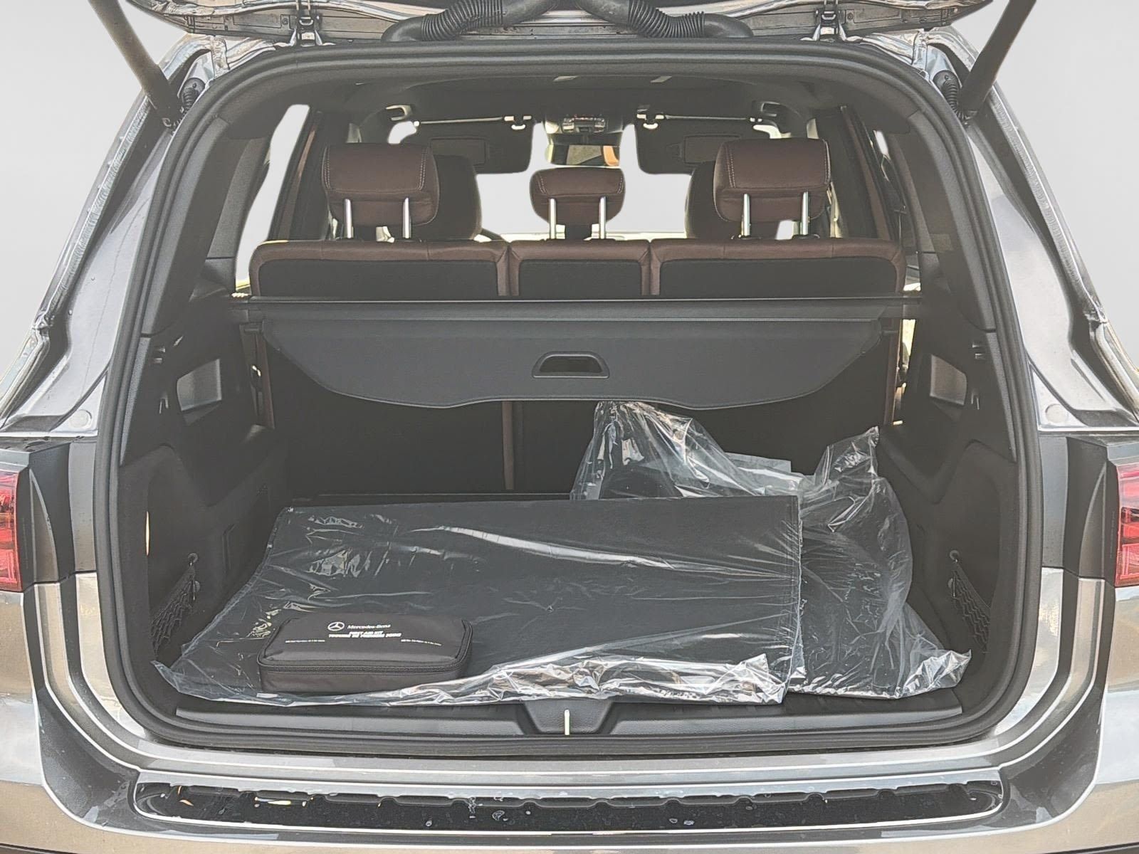 Photo 2026 Mercedes-Benz GLB 250 4MATIC SUV #6