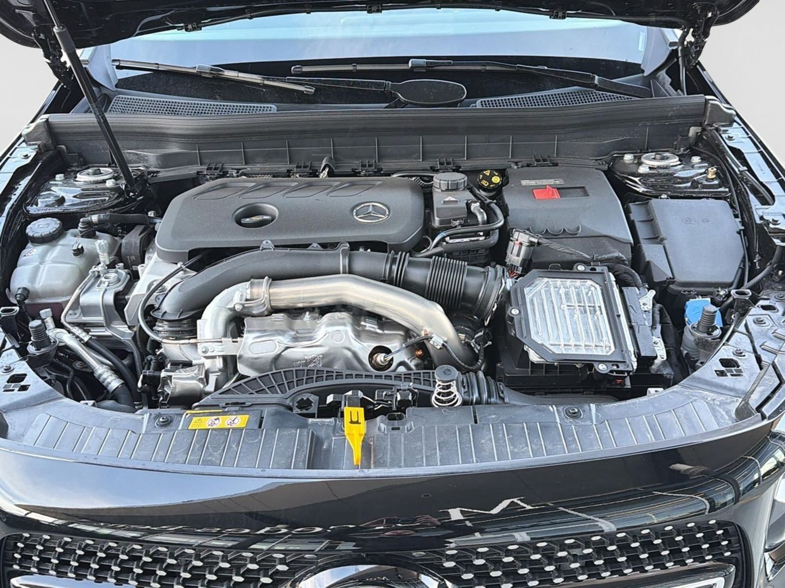 Photo 2026 Mercedes-Benz GLB 250 4MATIC SUV #8