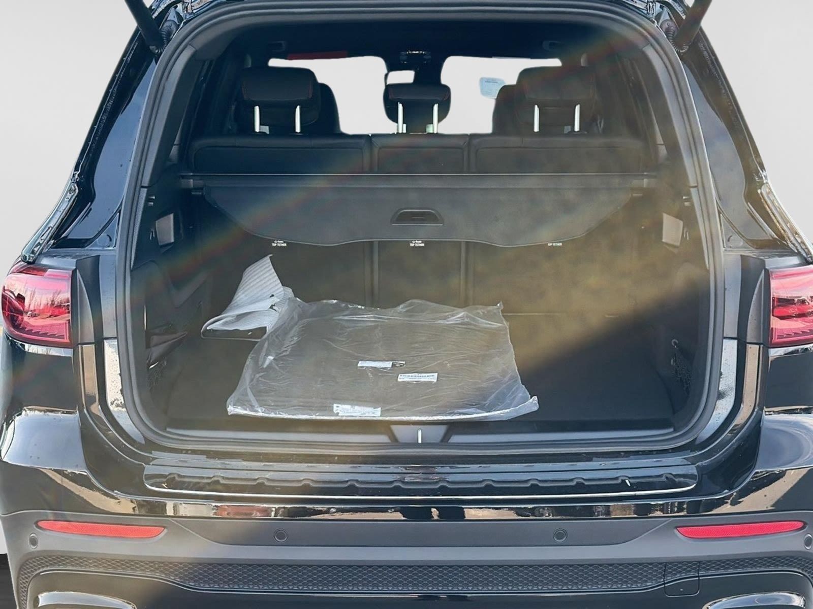 Photo 2026 Mercedes-Benz GLB 250 4MATIC SUV #6