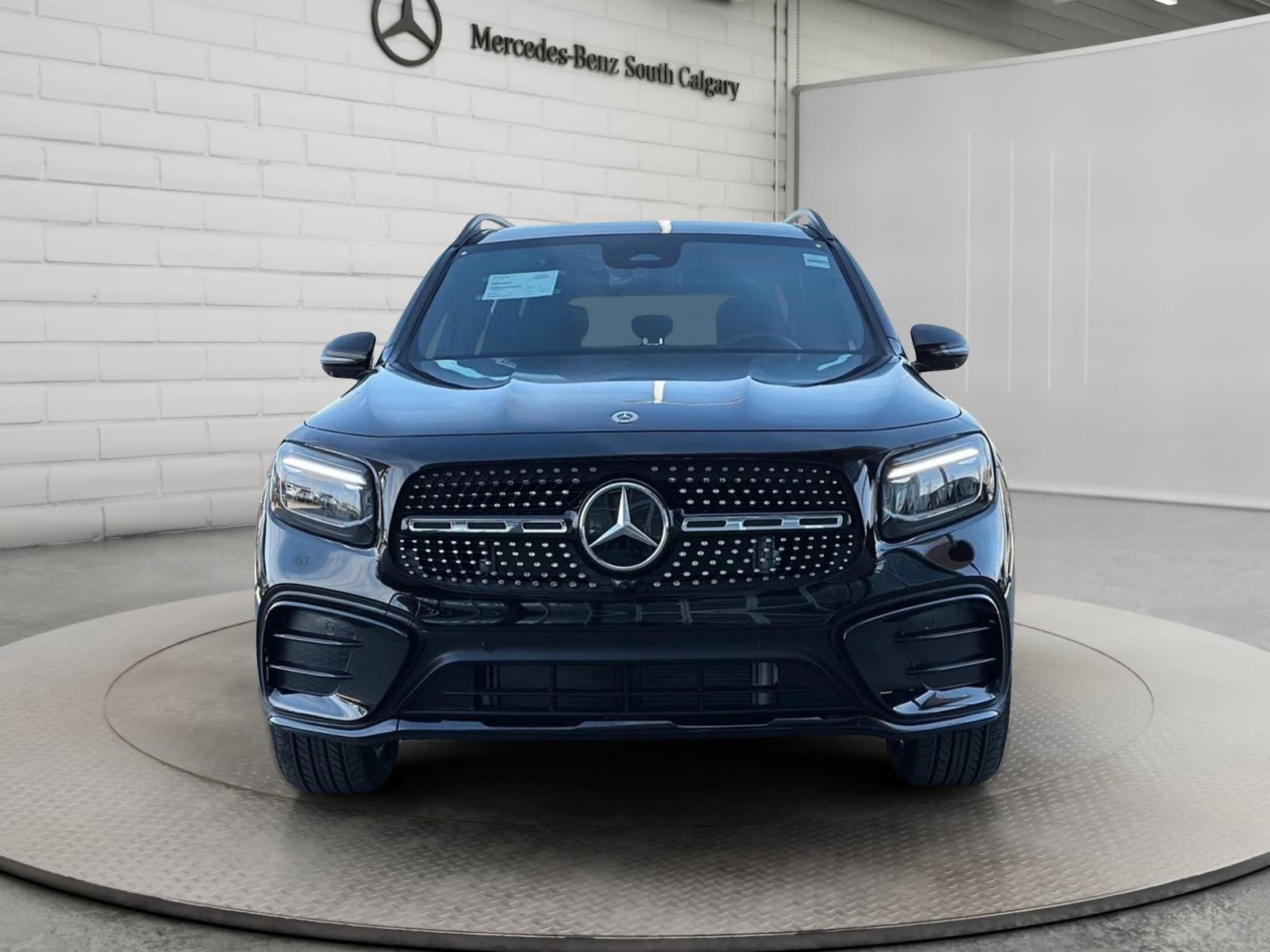 Photo 2026 Mercedes-Benz GLB 250 4MATIC SUV #2