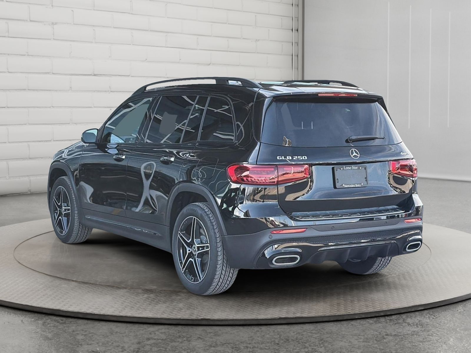 Photo 2026 Mercedes-Benz GLB 250 4MATIC SUV #4