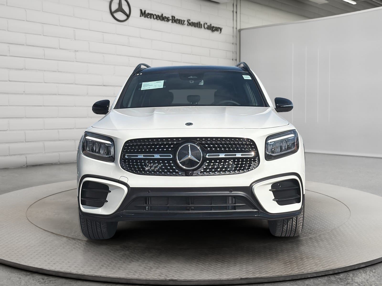 Photo 2026 Mercedes-Benz GLB 250 4MATIC SUV #2