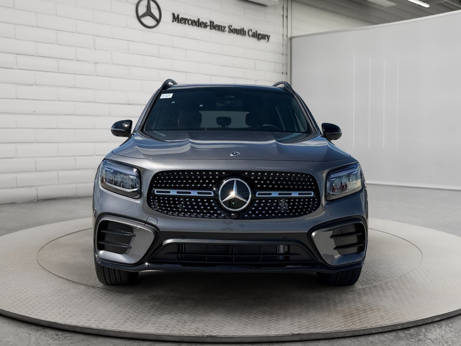 Photo 2026 Mercedes-Benz GLB 250 4MATIC SUV #2