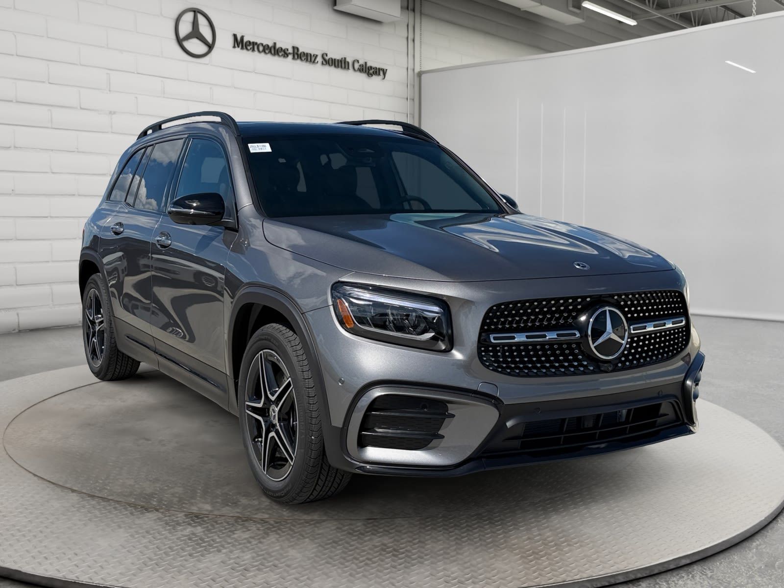Photo 2026 Mercedes-Benz GLB 250 4MATIC SUV #3