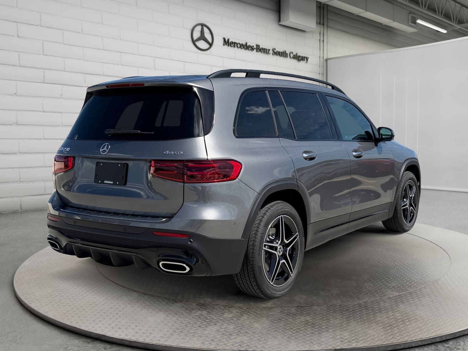 Photo 2026 Mercedes-Benz GLB 250 4MATIC SUV #5