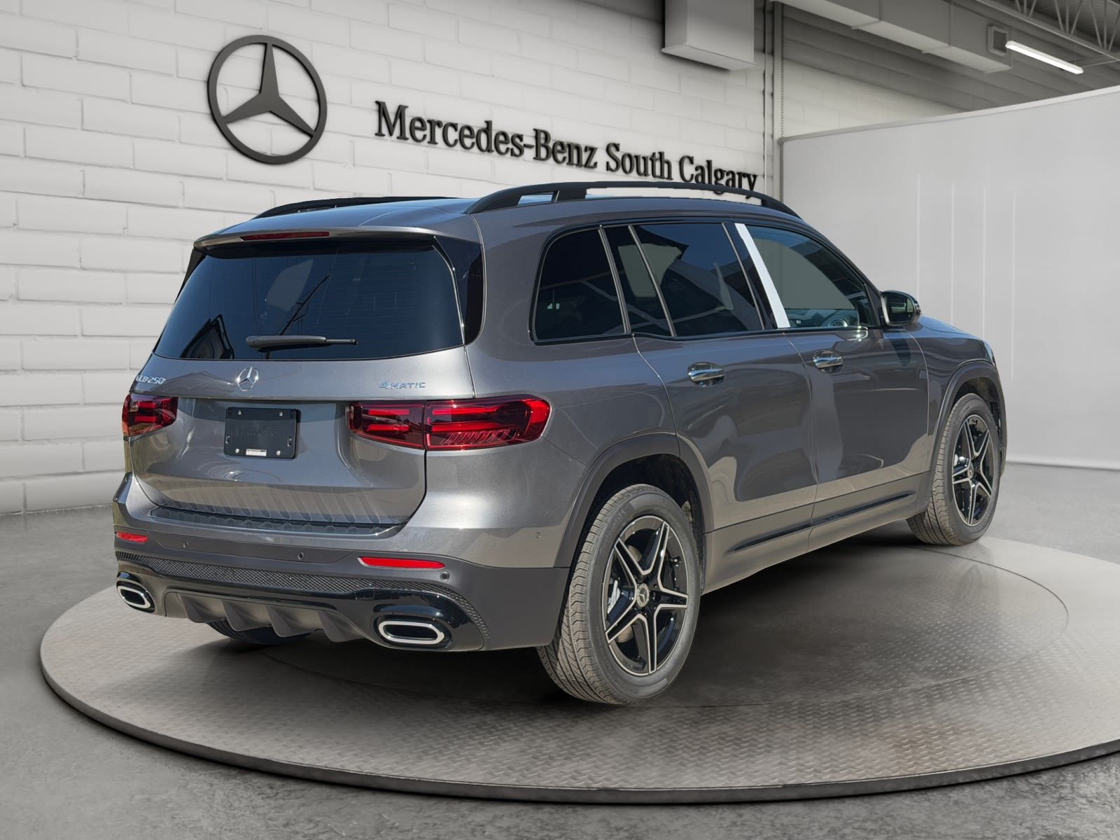Photo 2026 Mercedes-Benz GLB 250 4MATIC SUV #5