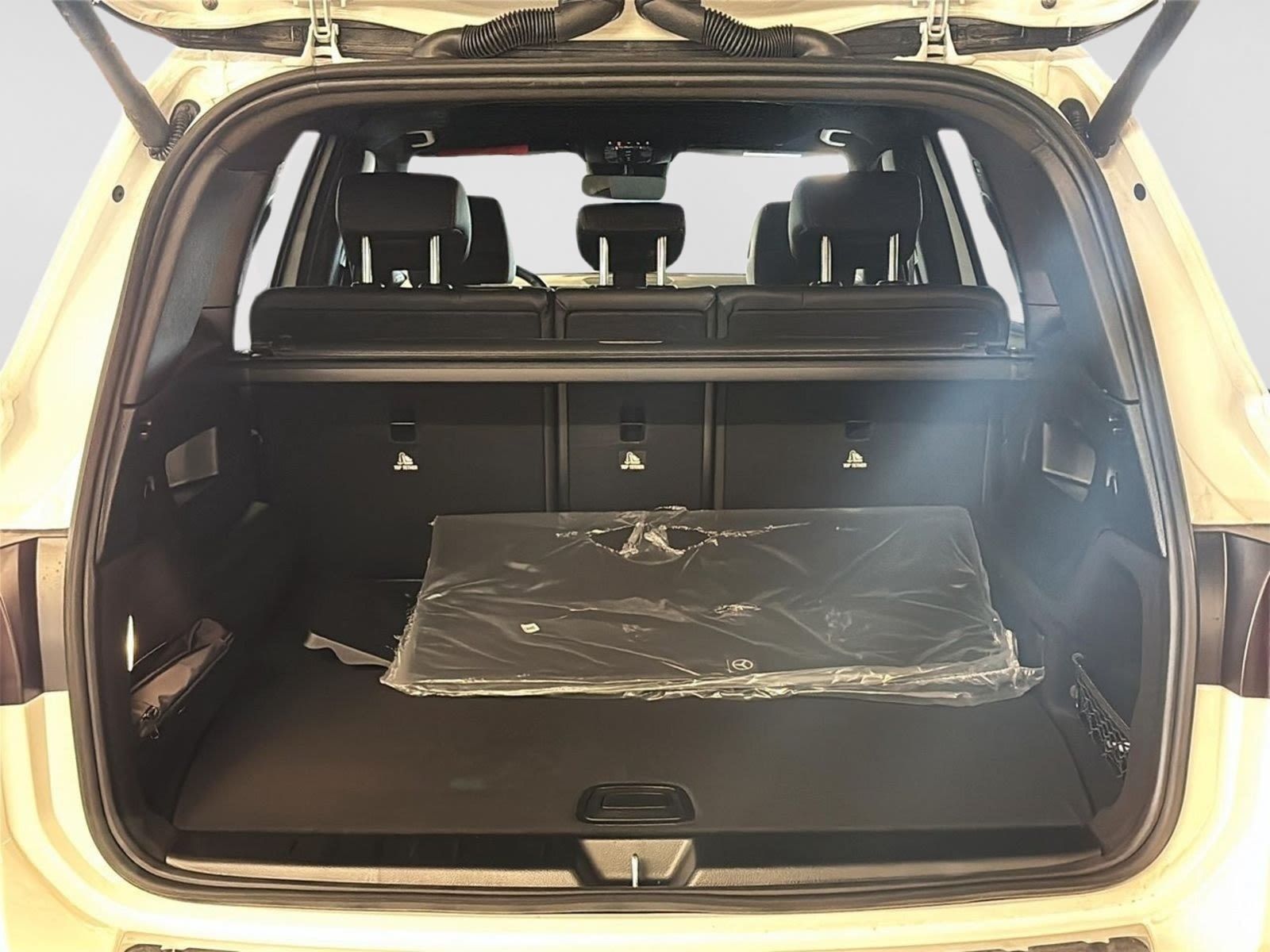 Photo 2026 Mercedes-Benz GLB 250 4MATIC SUV #6