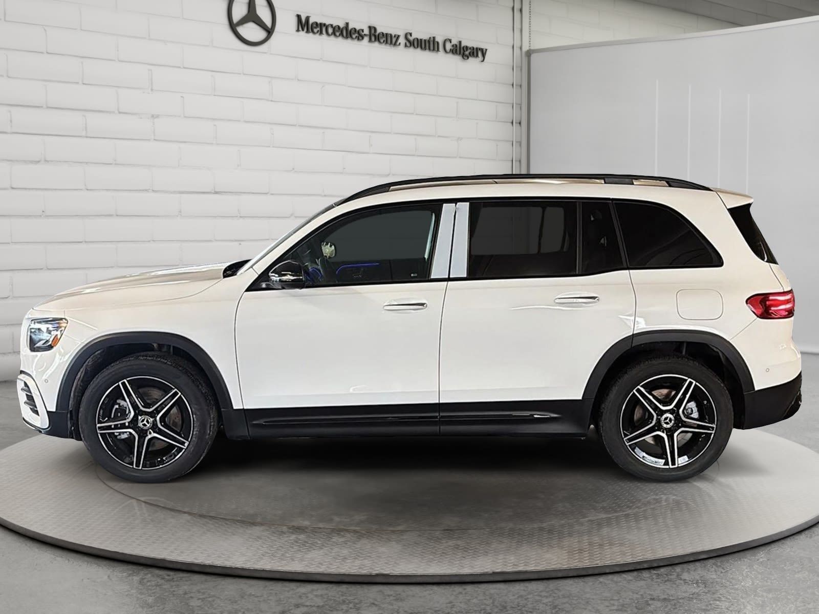 Photo 2026 Mercedes-Benz GLB 250 4MATIC SUV #5