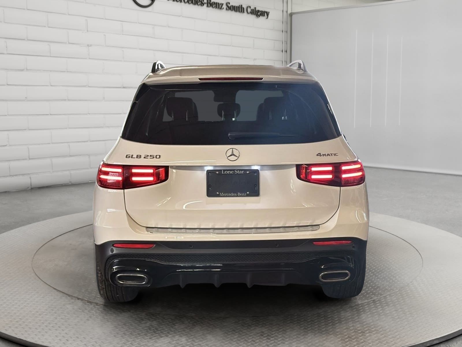 Photo 2026 Mercedes-Benz GLB 250 4MATIC SUV #3