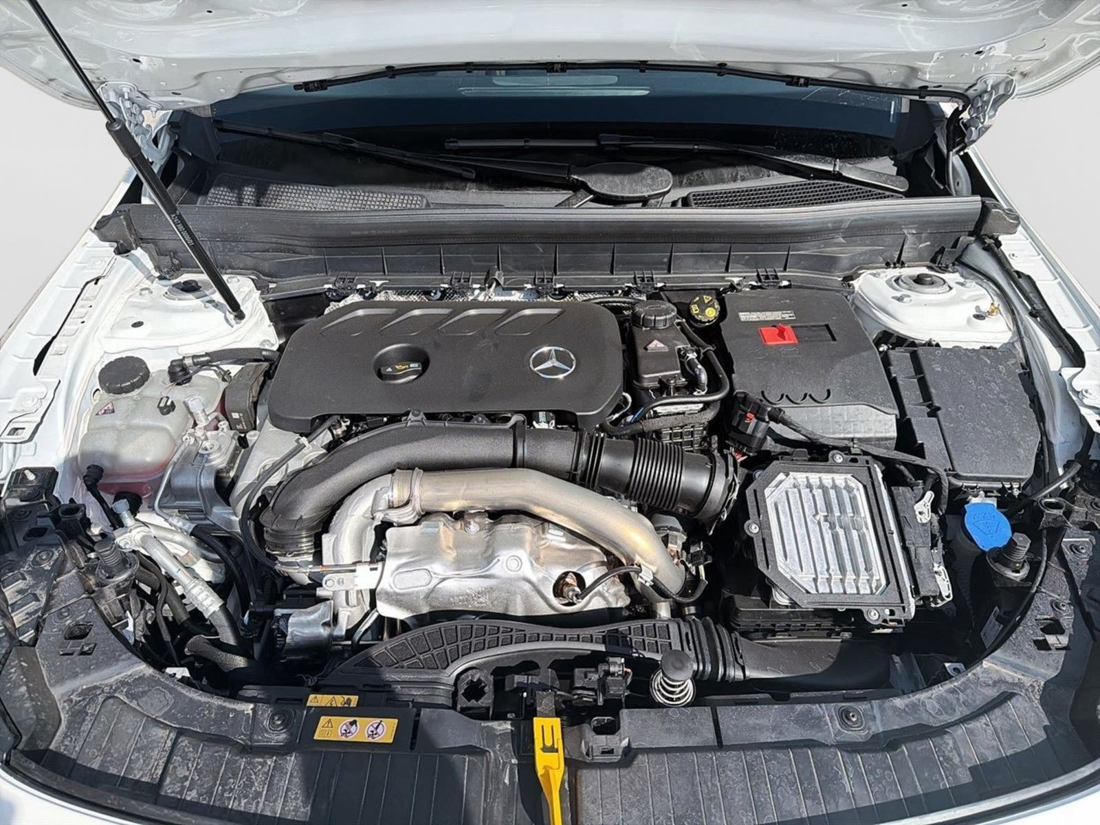 Photo 2026 Mercedes-Benz GLB 250 4MATIC SUV #8