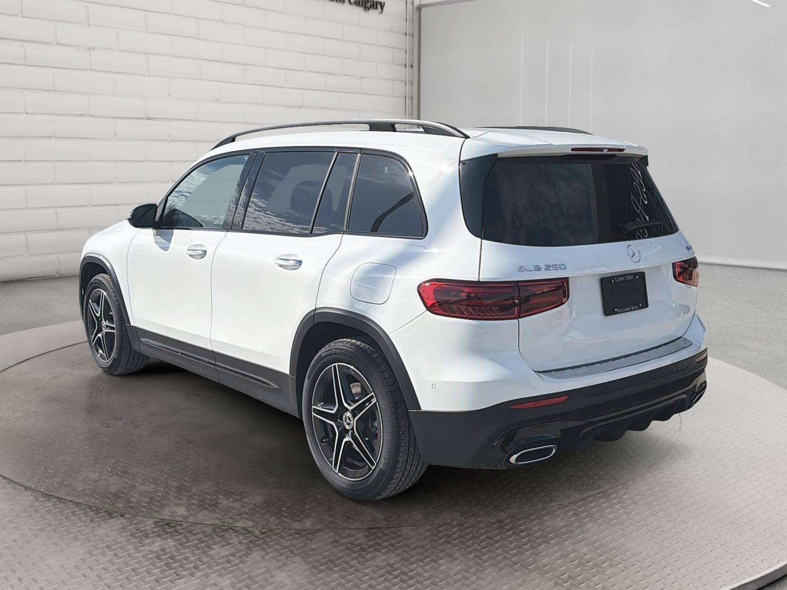 Photo 2026 Mercedes-Benz GLB 250 4MATIC SUV #4