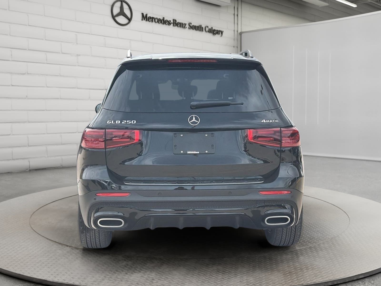 Photo 2026 Mercedes-Benz GLB 250 4MATIC SUV #3