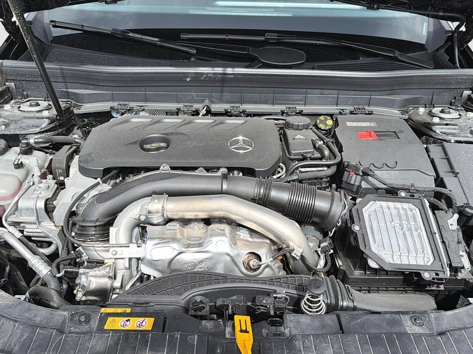 Photo 2026 Mercedes-Benz GLB 250 4MATIC SUV #8