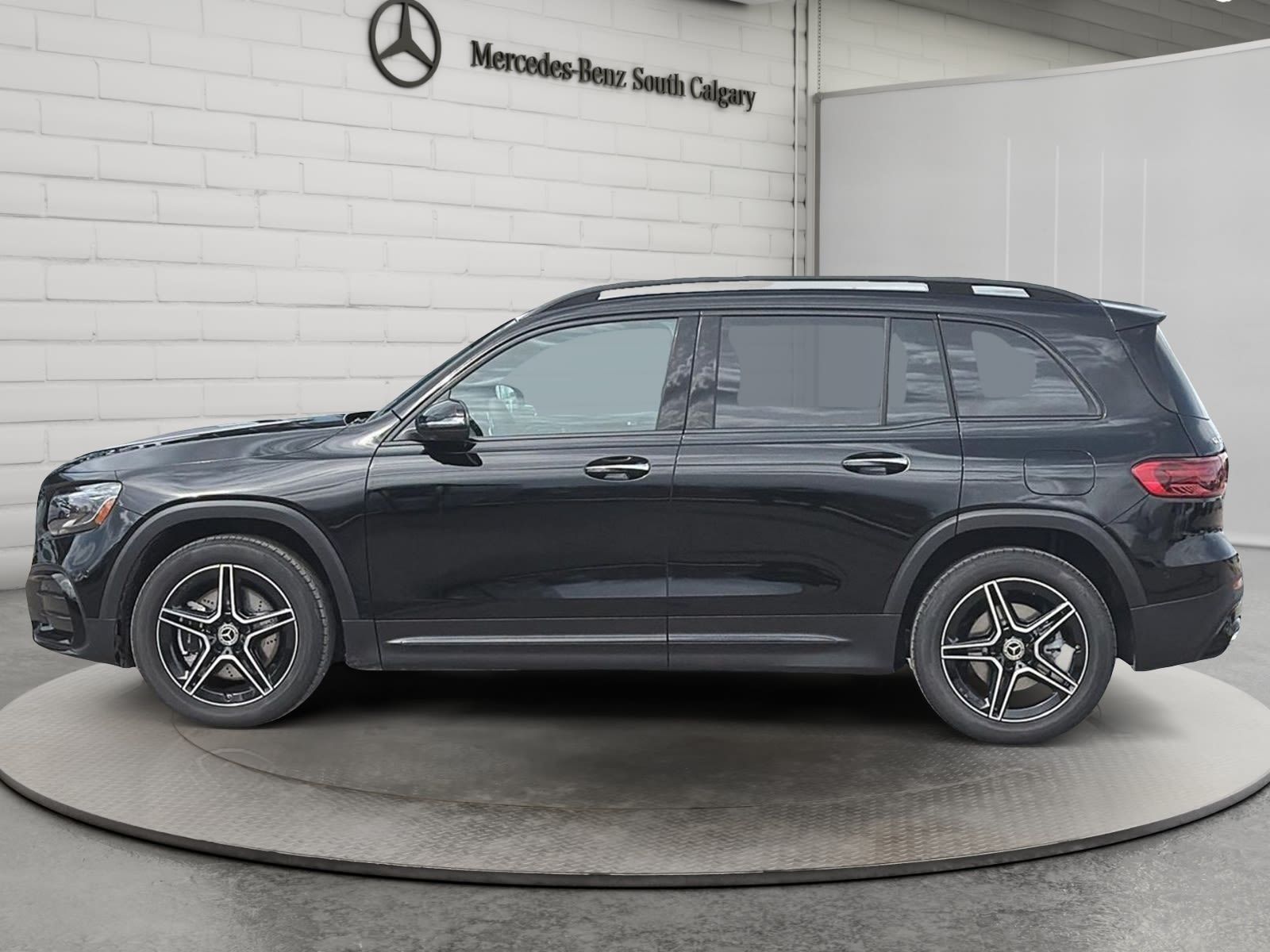 Photo 2026 Mercedes-Benz GLB 250 4MATIC SUV #5