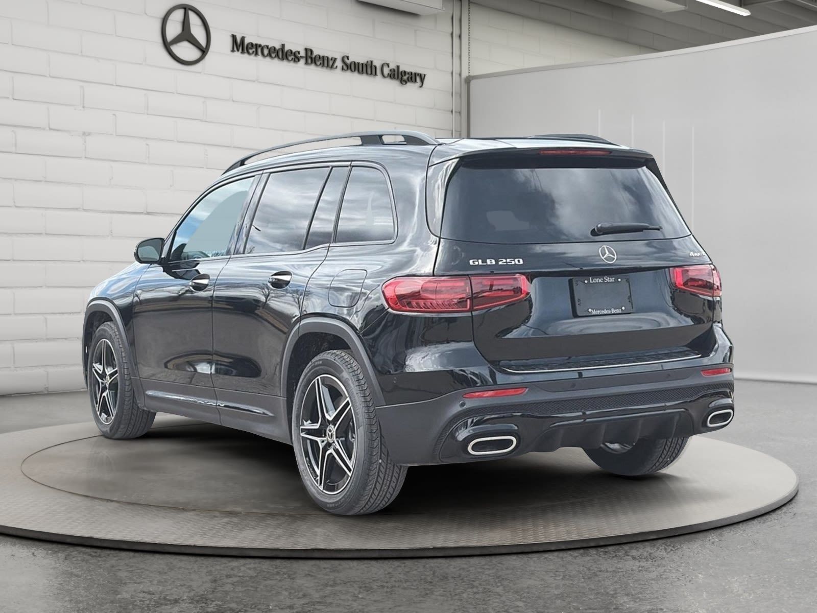 Photo 2026 Mercedes-Benz GLB 250 4MATIC SUV #4