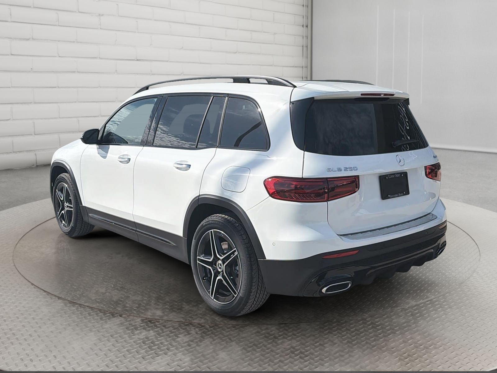 Photo 2026 Mercedes-Benz GLB 250 4MATIC SUV #4
