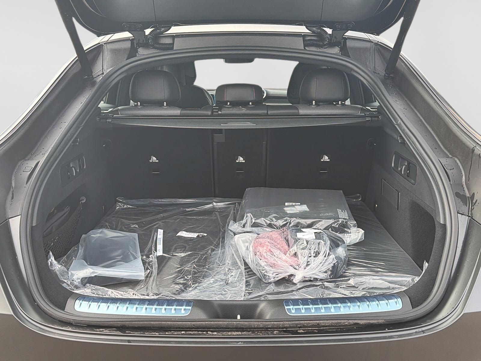 Photo 2026 Mercedes-Benz GLC AMG 63 SE SUV #6