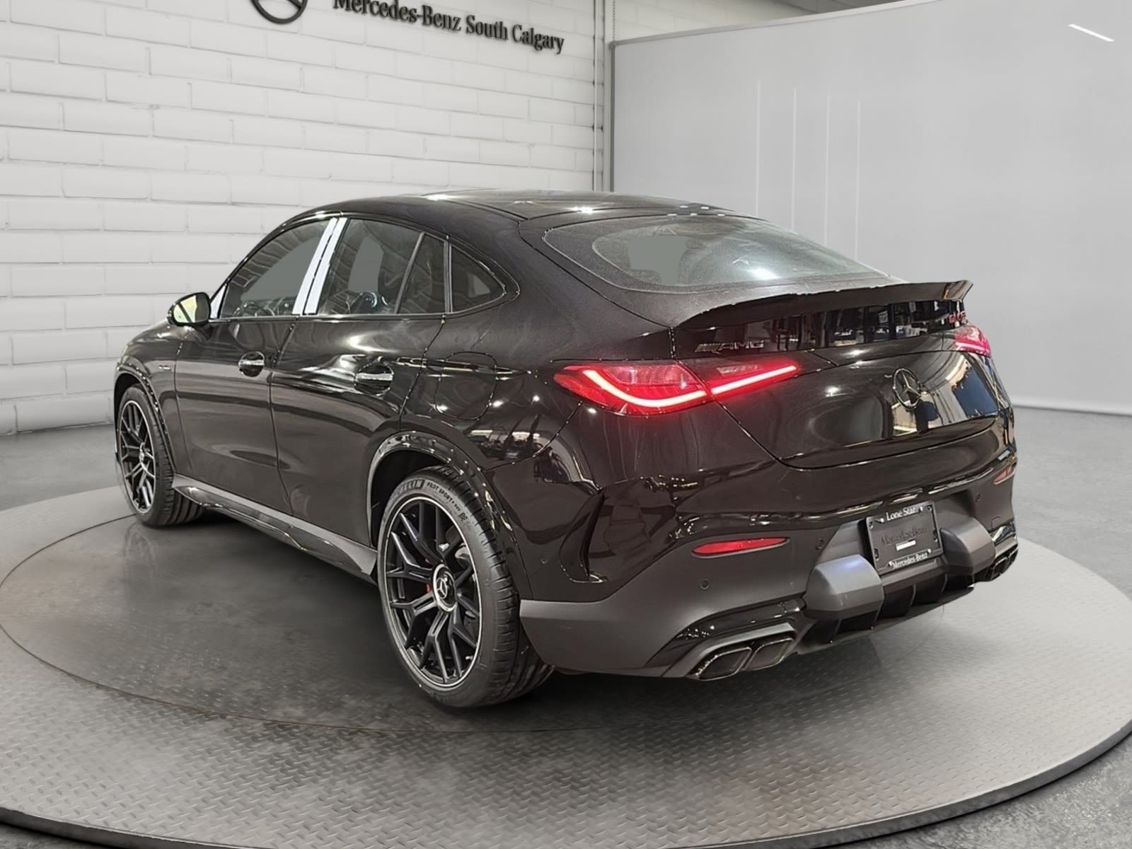 Photo 2026 Mercedes-Benz GLC AMG 63 SE SUV #4
