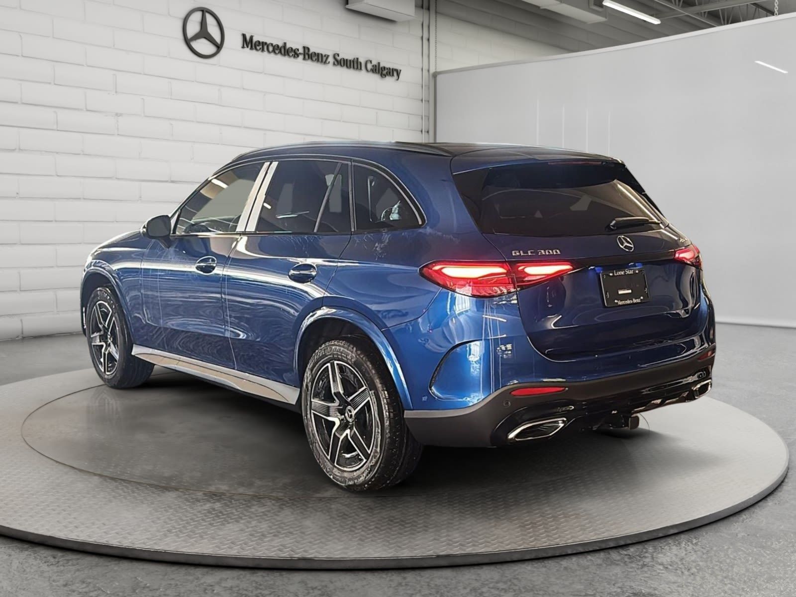 Photo 2026 Mercedes-Benz GLC 300 4MATIC SUV #4