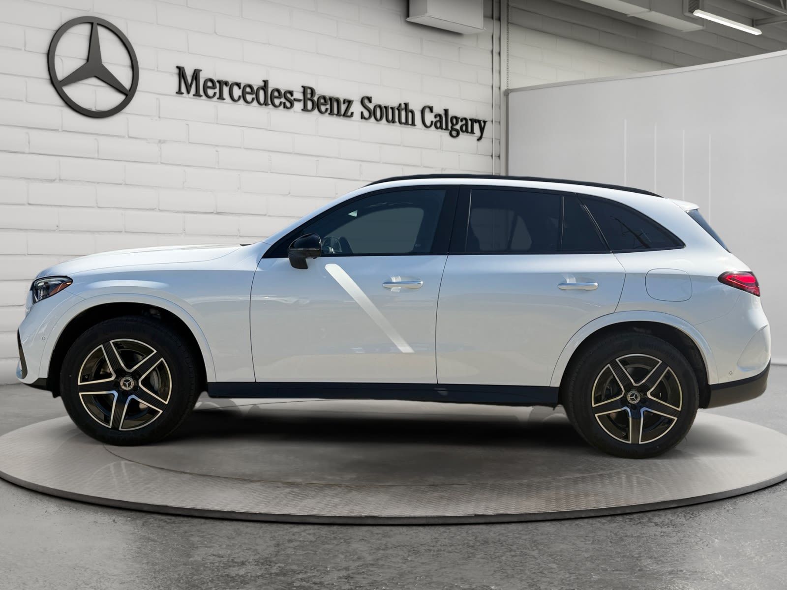 Photo 2026 Mercedes-Benz GLC 350e 4MATIC SUV #8