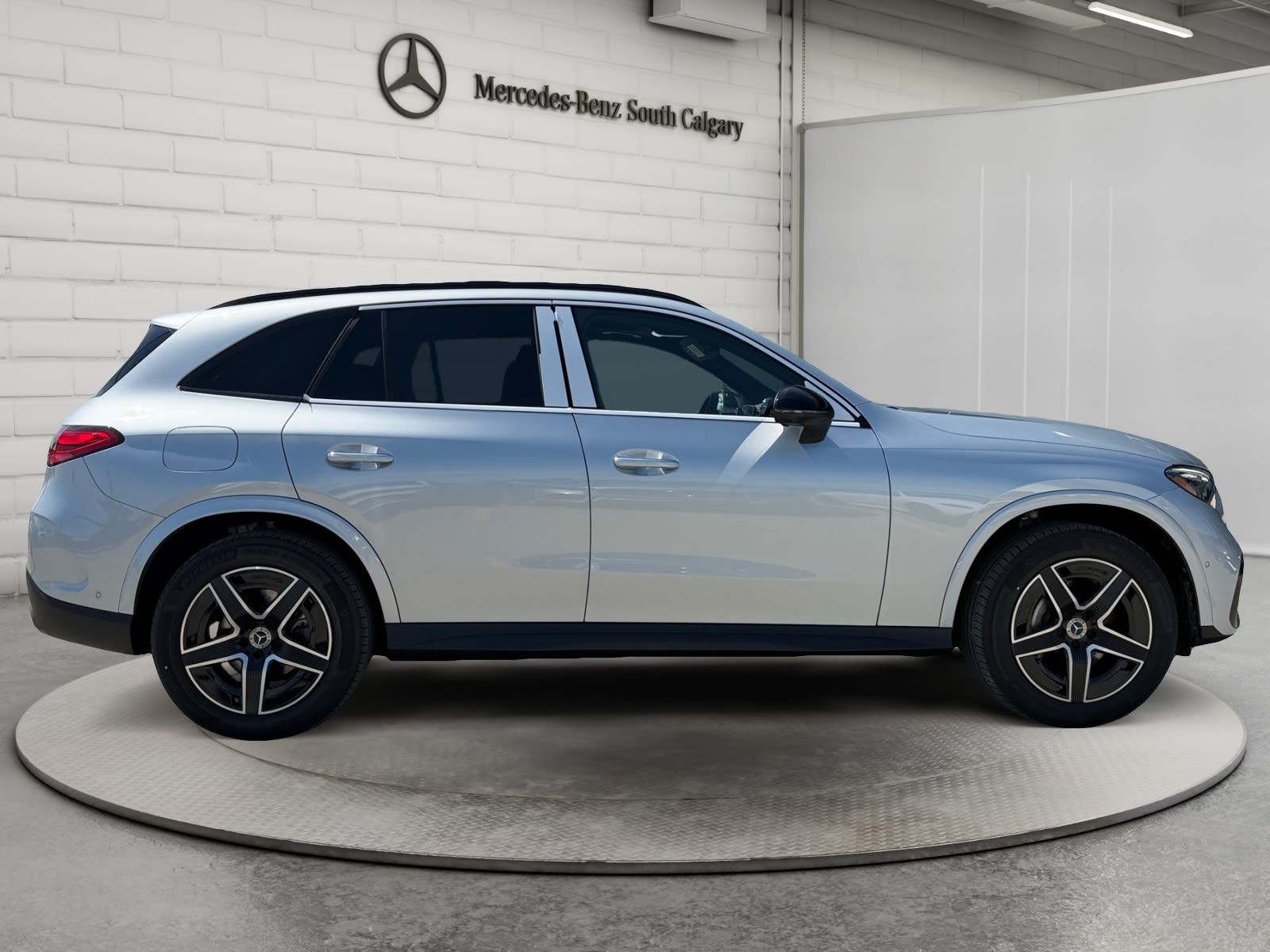 Photo 2026 Mercedes-Benz GLC 300 4MATIC SUV #4