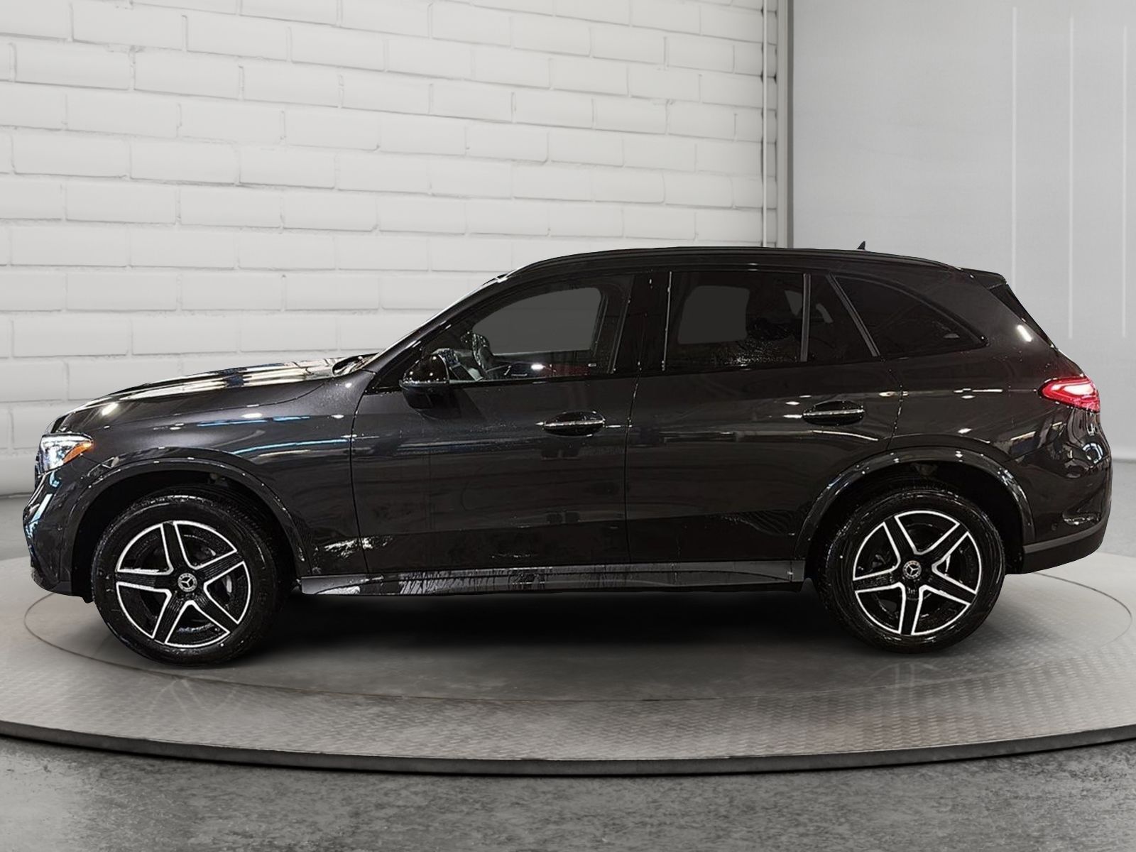 Photo 2026 Mercedes-Benz GLC 300 4MATIC SUV #5