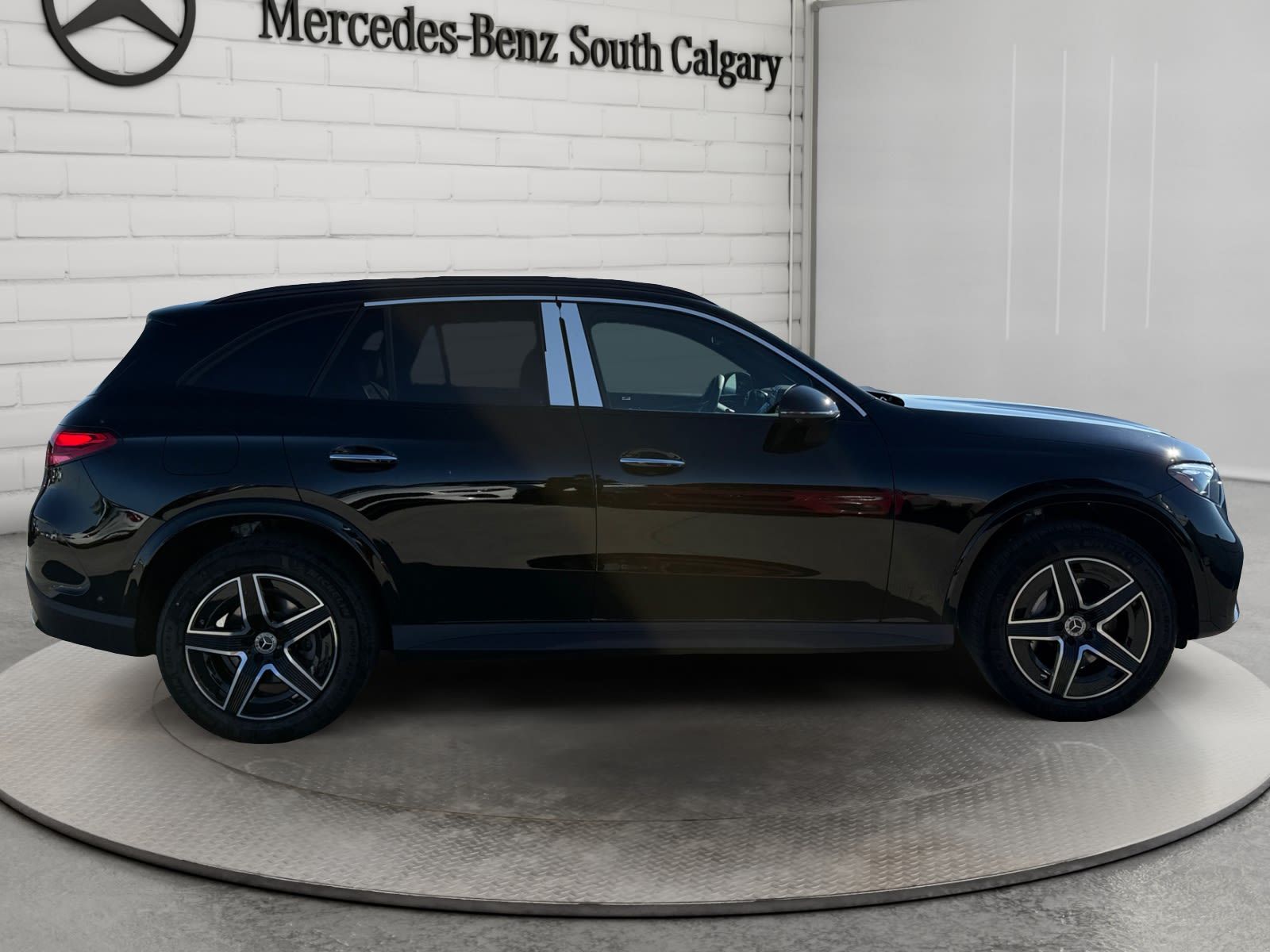 Photo 2026 Mercedes-Benz GLC 300 4MATIC SUV #4