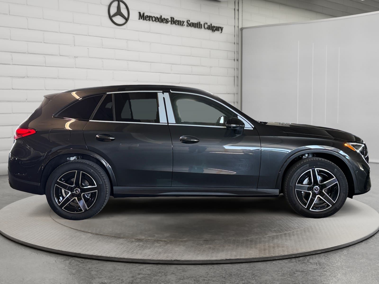 Photo 2027 Mercedes-Benz GLC 300 4MATIC SUV #4