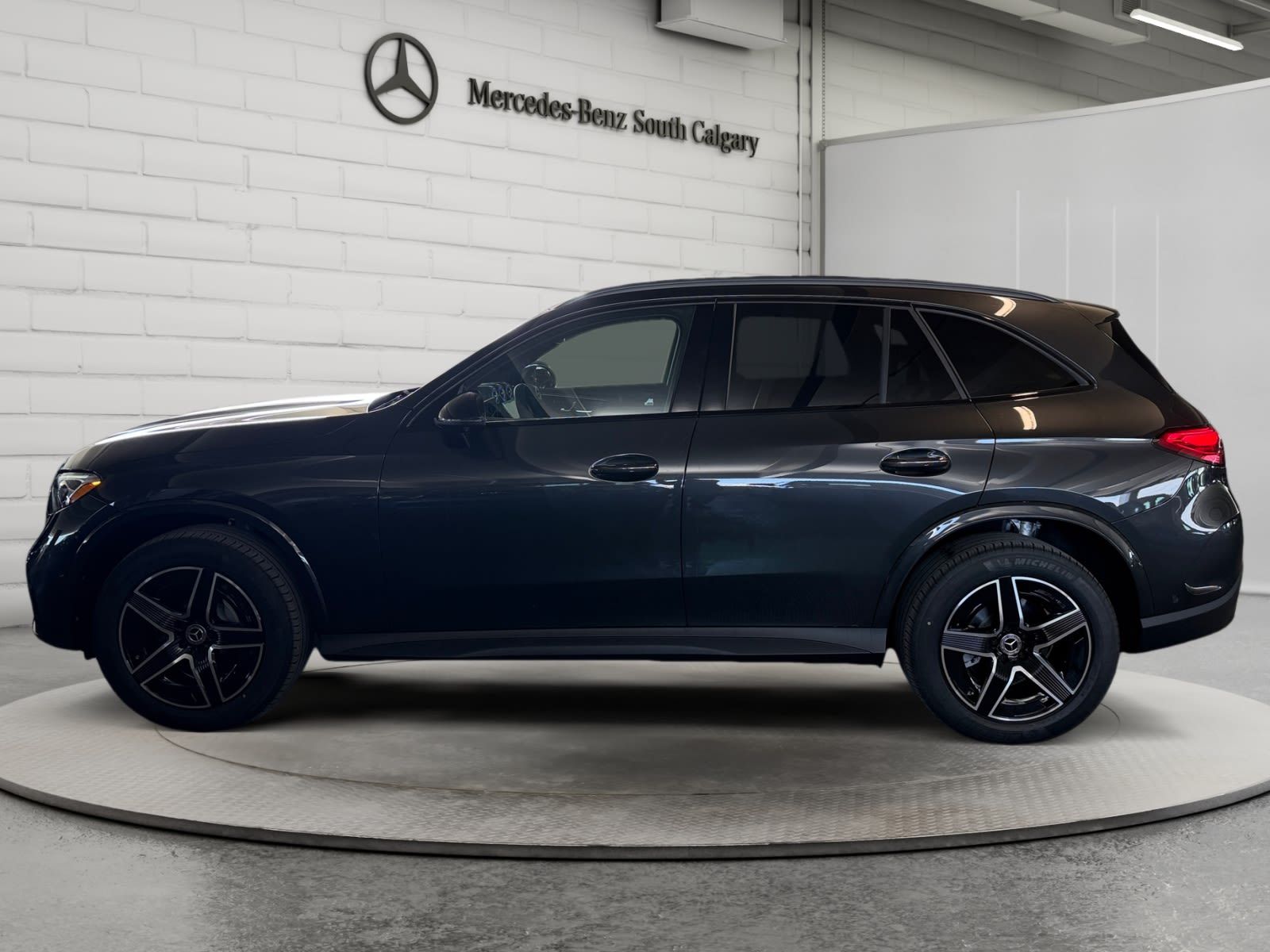 Photo 2027 Mercedes-Benz GLC 300 4MATIC SUV #8