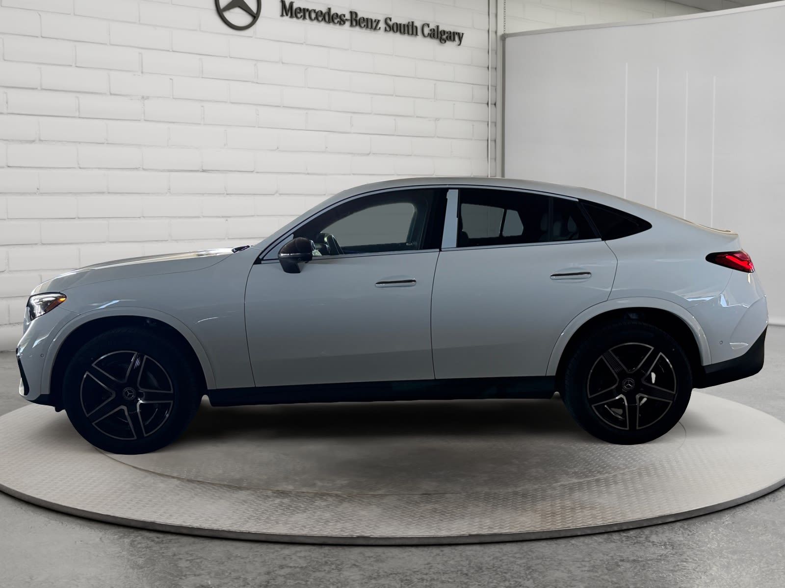 Photo 2027 Mercedes-Benz GLC 300 4MATIC Coupe #8