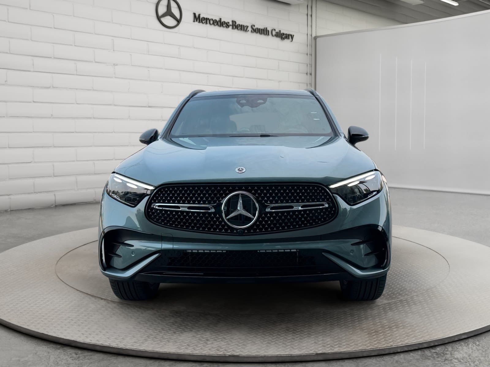 Photo 2027 Mercedes-Benz GLC 300 4MATIC SUV #2